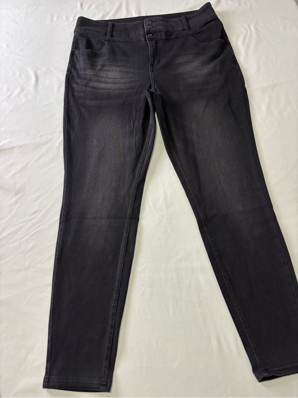 HALARA Black High-Waist Jeans